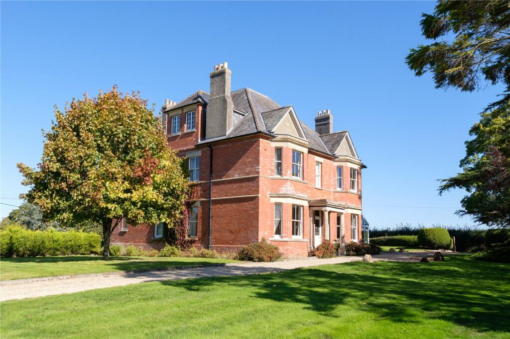 15-bed detached on Thornford, Sherborne, Dorset, DT9, £1,750,000