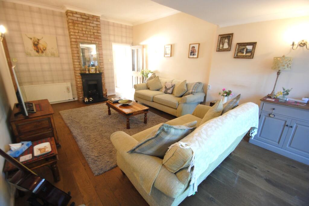 Station Road, Woodmancote, Cheltenham, GL52 photo 4