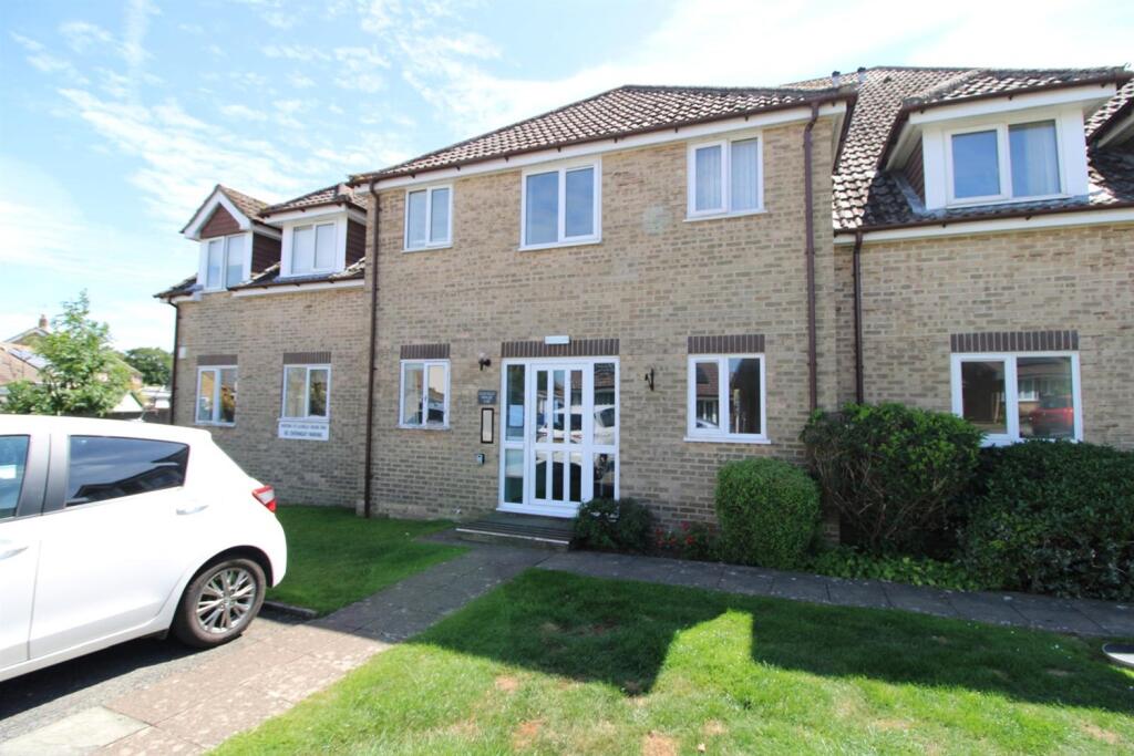 Main image of property: Clovelly House, Honeycrag Close, Polegate, BN26