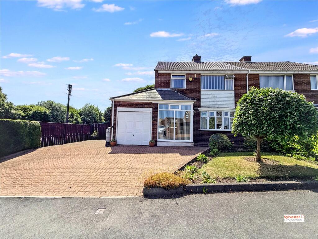 3-bed semi-detached on Wyndways Drive, Flint Hill, Dipton, DH9, £220,000