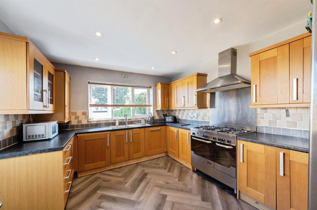 House in Birmingham, West Midlands - View 4
