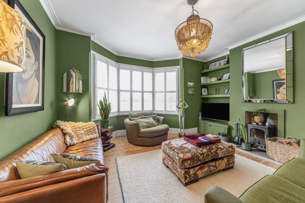Main image of property: Burntwood Lane, Earlsfield, London, SW17