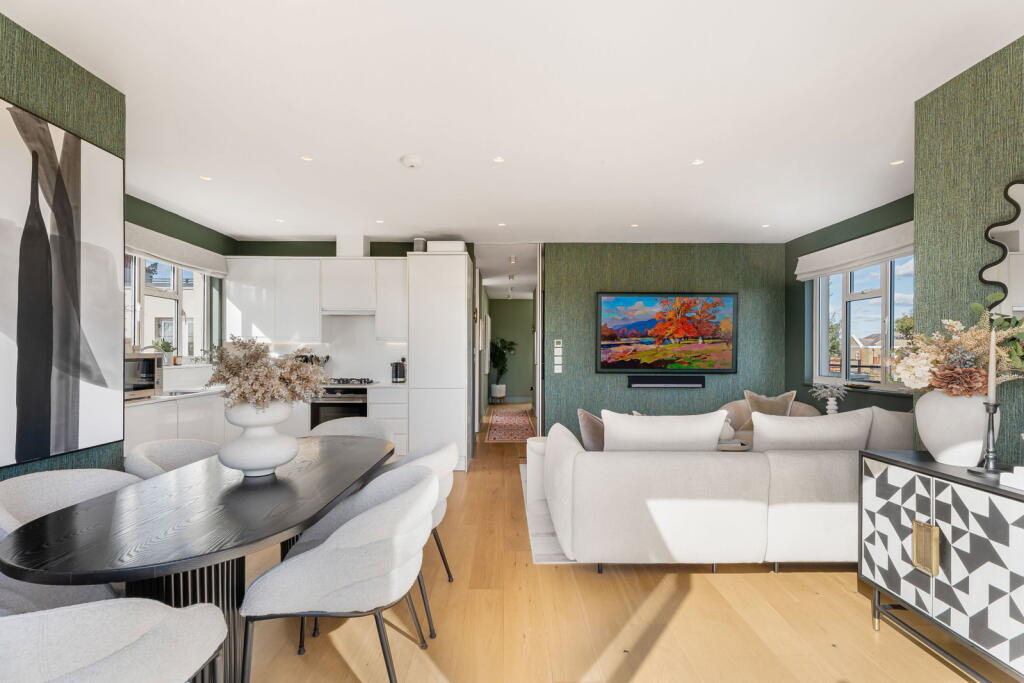 Apartment in London - View 5