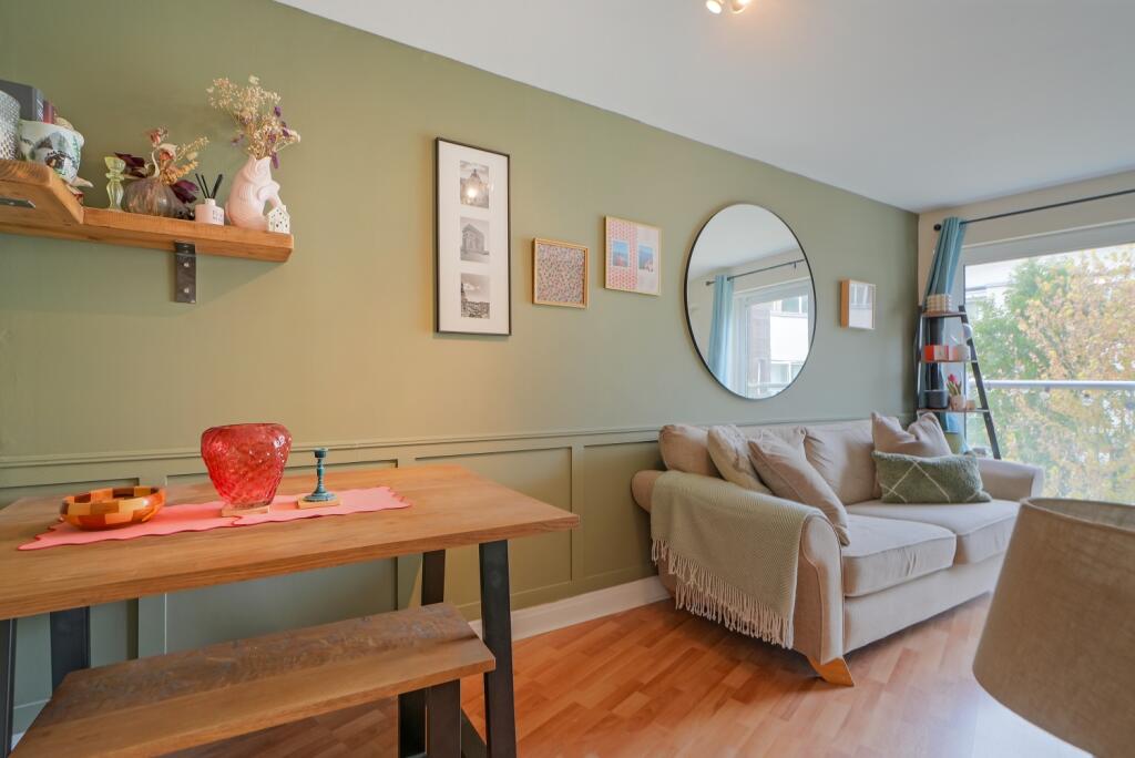 Apartment in Sheffield, South Yorkshire - View 5