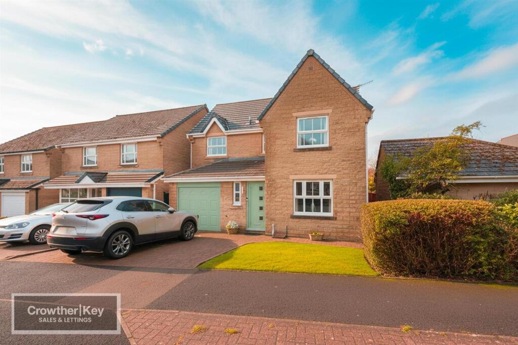 Main image of property: Solomons View, Buxton