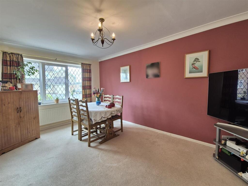Castle Rock Drive, Coalville, LE67 photo 4