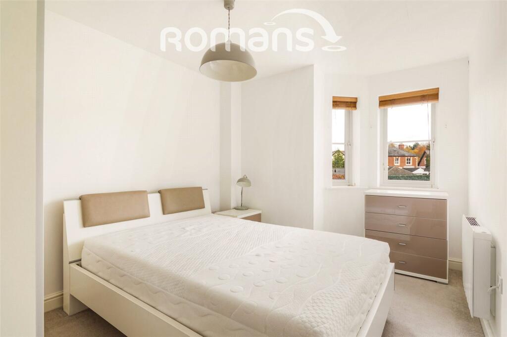 Apartment in Reading - View 5