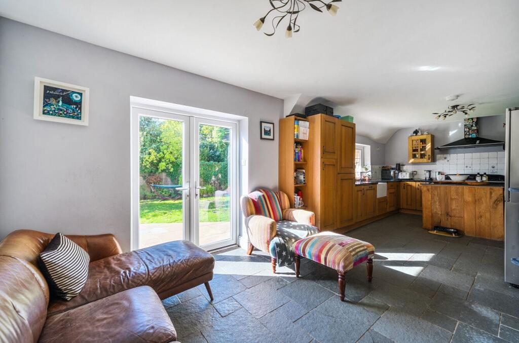 House in Hampreston, Canford Bottom, Colehill - View 5