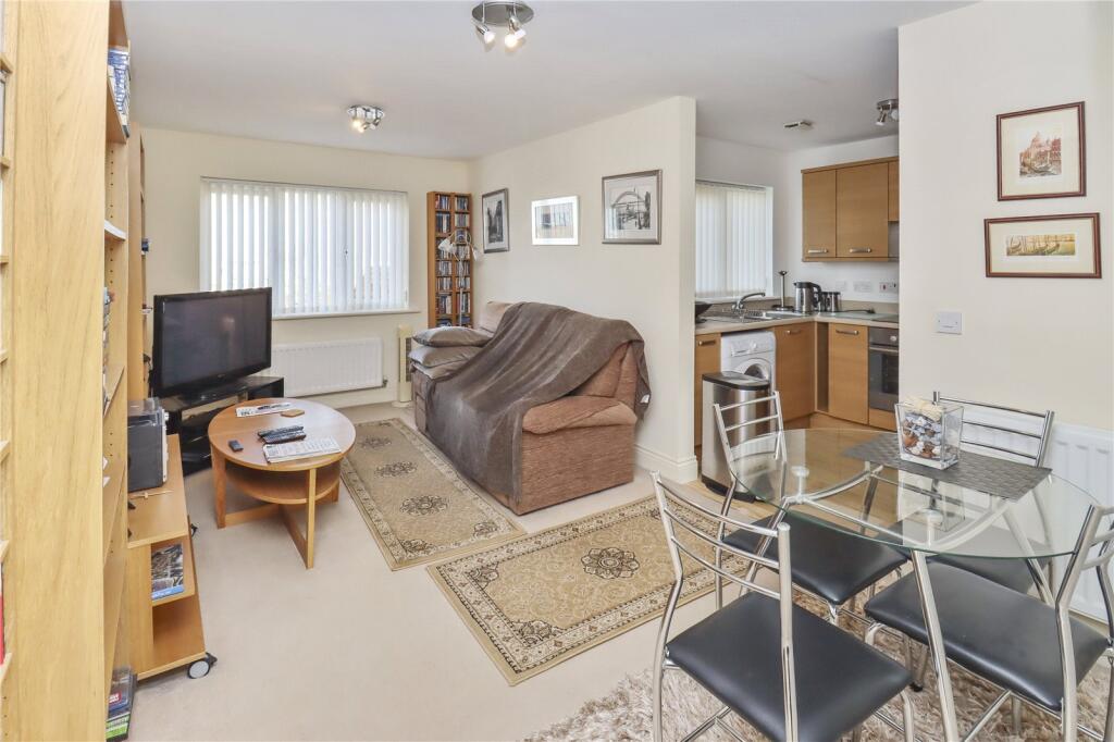 Edendale Avenue, Blyth, Northumberland, NE24 photo 2