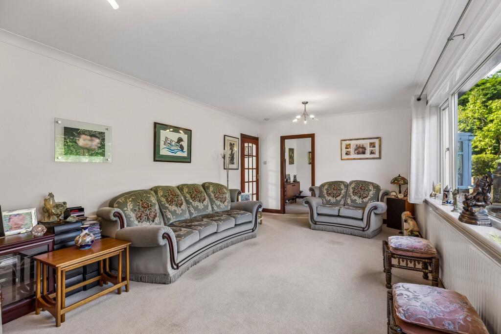 Glenfarg Crescent, Bearsden photo 5