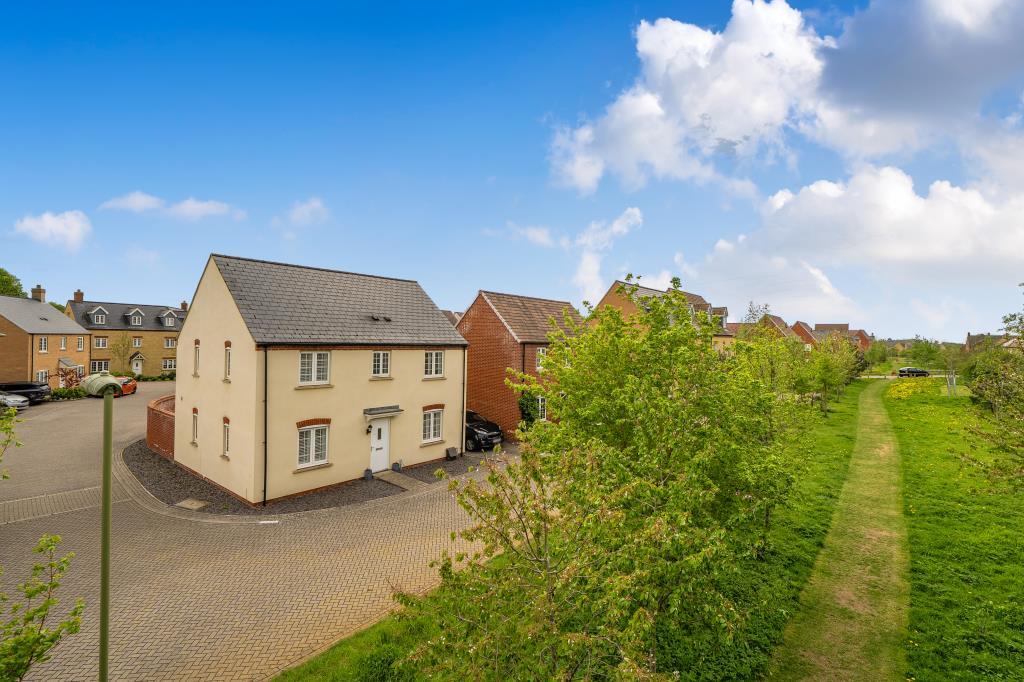 Main image of property: Redcar Road,  Kingsmere, Bicester,  Oxfordshire, OX26