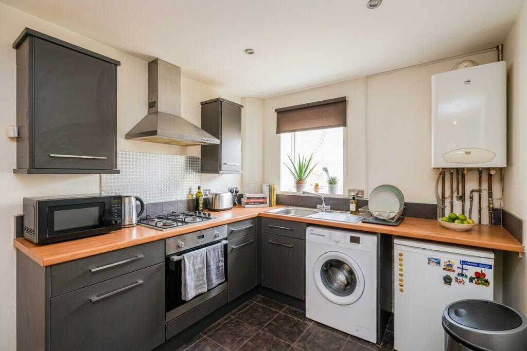 Apartment in Portsmouth - View 2