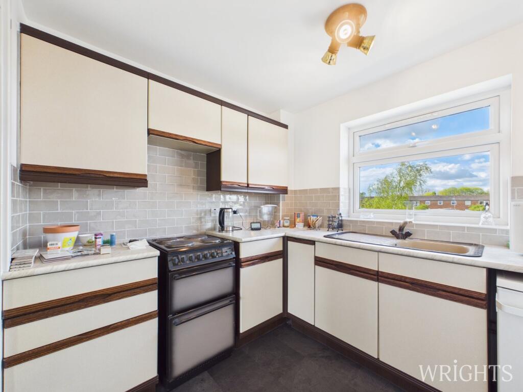 Apartment in Welwyn Hatfield, Haldens - View 3