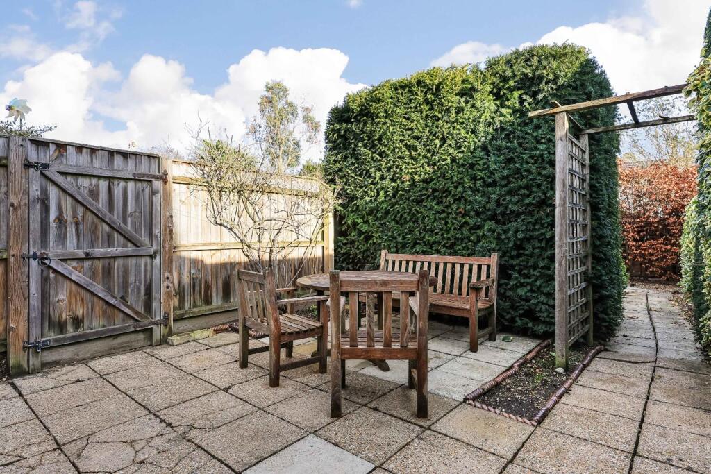 House in Cambridge, Petersfield - View 4
