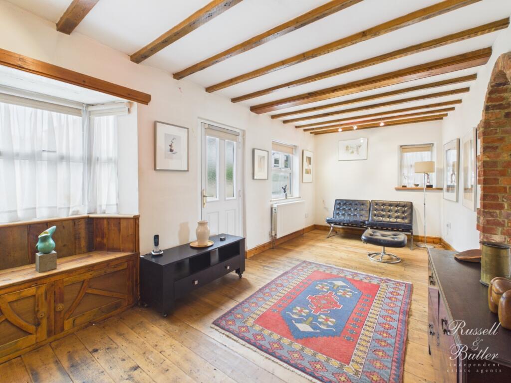 House in Buckingham, Buckinghamshire - View 5