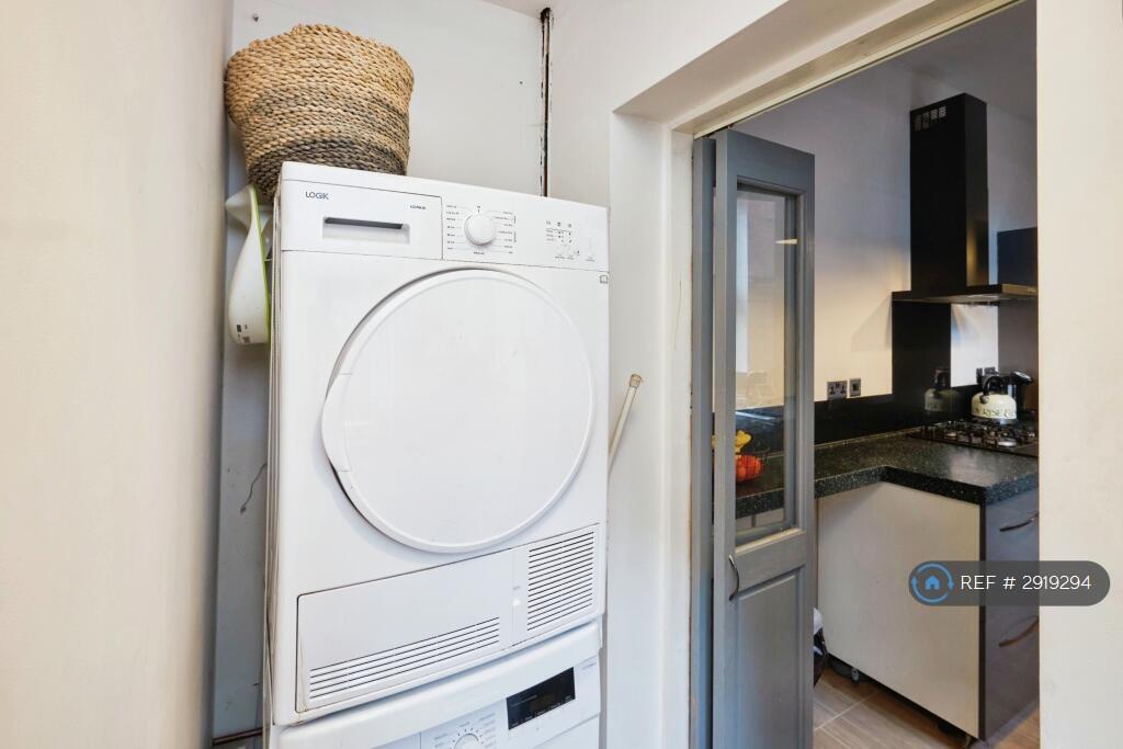 House in Birmingham, Wylde Green, Erdington - More