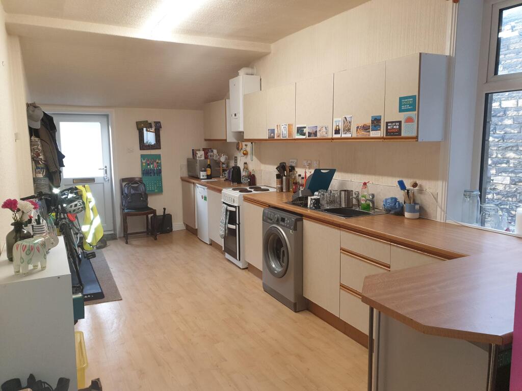 Additional image 4 of Bradford Road, Shipley, West Yorkshire, BD18