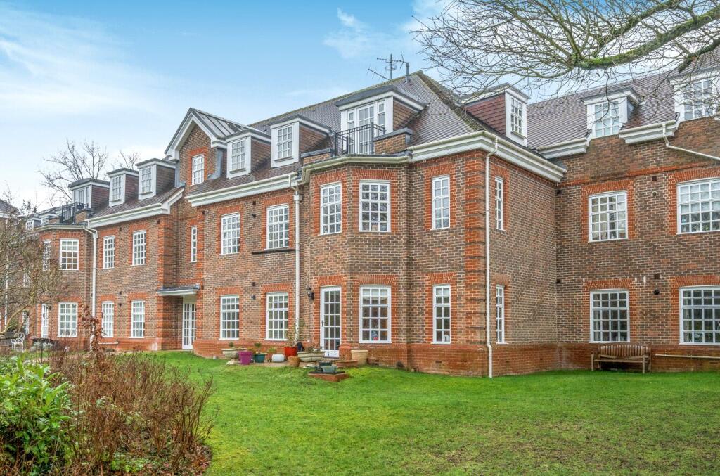Main image of property: Ravens Court, Castle Village, Berkhamsted, Hertfordshire, HP4