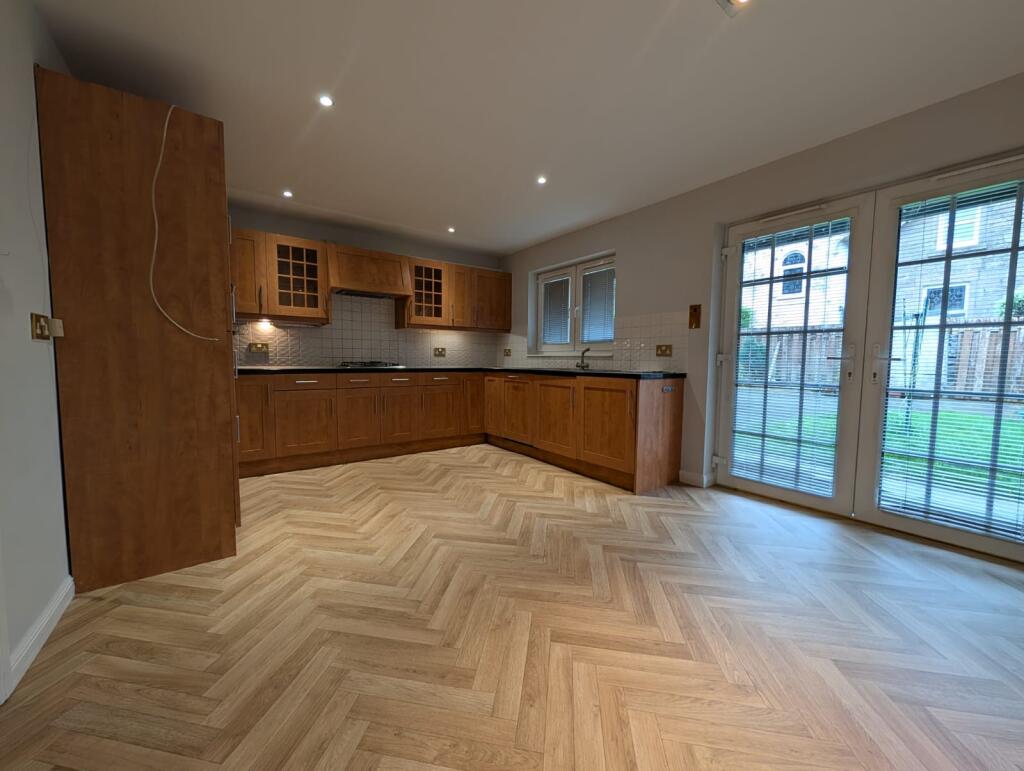 House in Helensburgh, Craigendoran - More