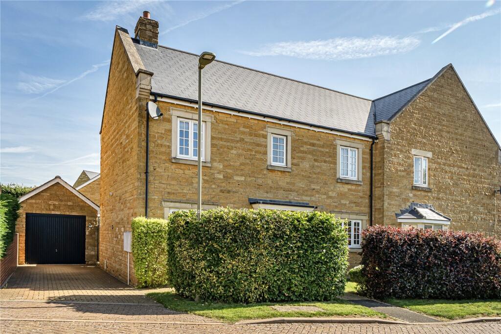 Main image of property: Howes Lane, Chipping Norton