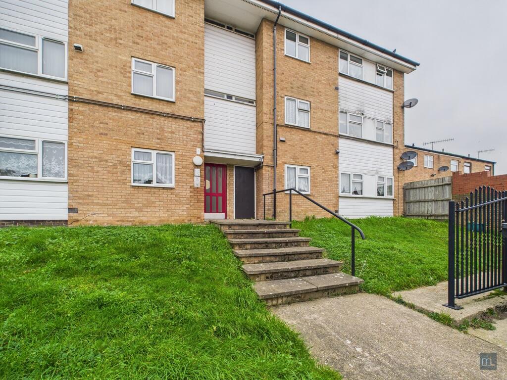 Main image of property: Poppy Close, Ipswich, Suffolk, IP2 0NX