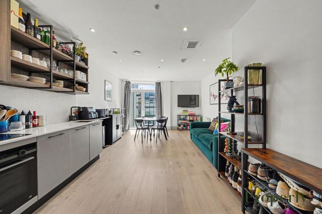 Apartment in London, Stockwell Park, Stockwell - View 4