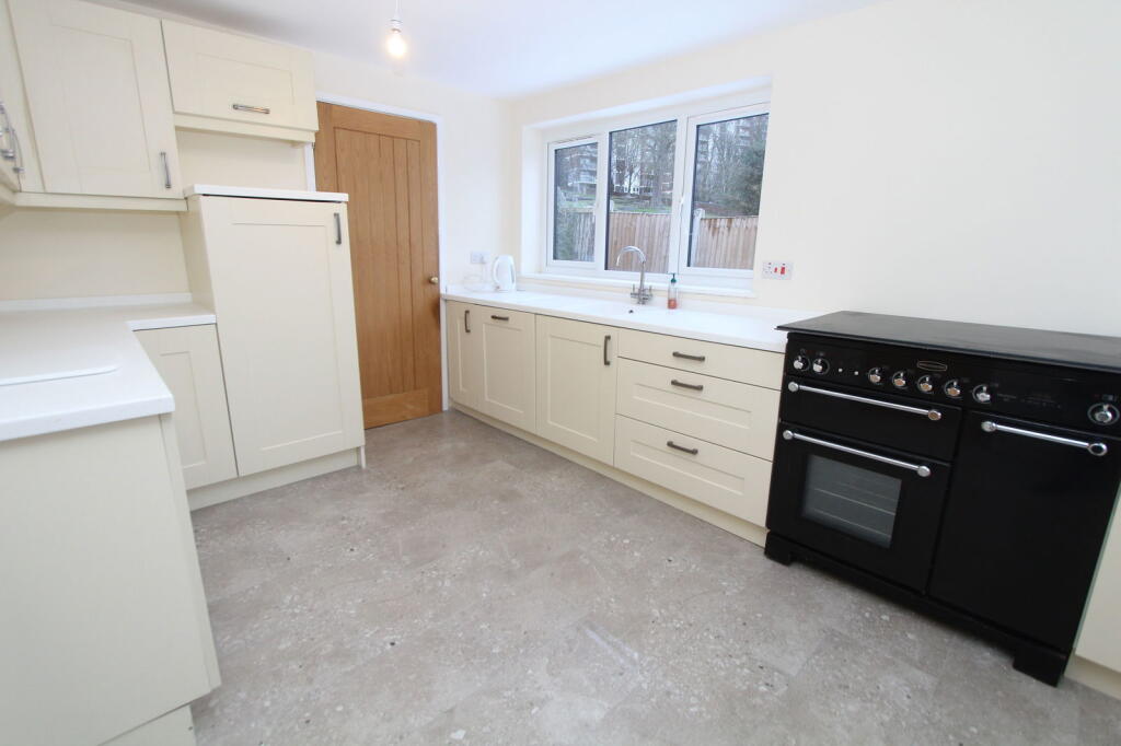 Delph Road, Brierley Hill, DY5 2RP photo 4
