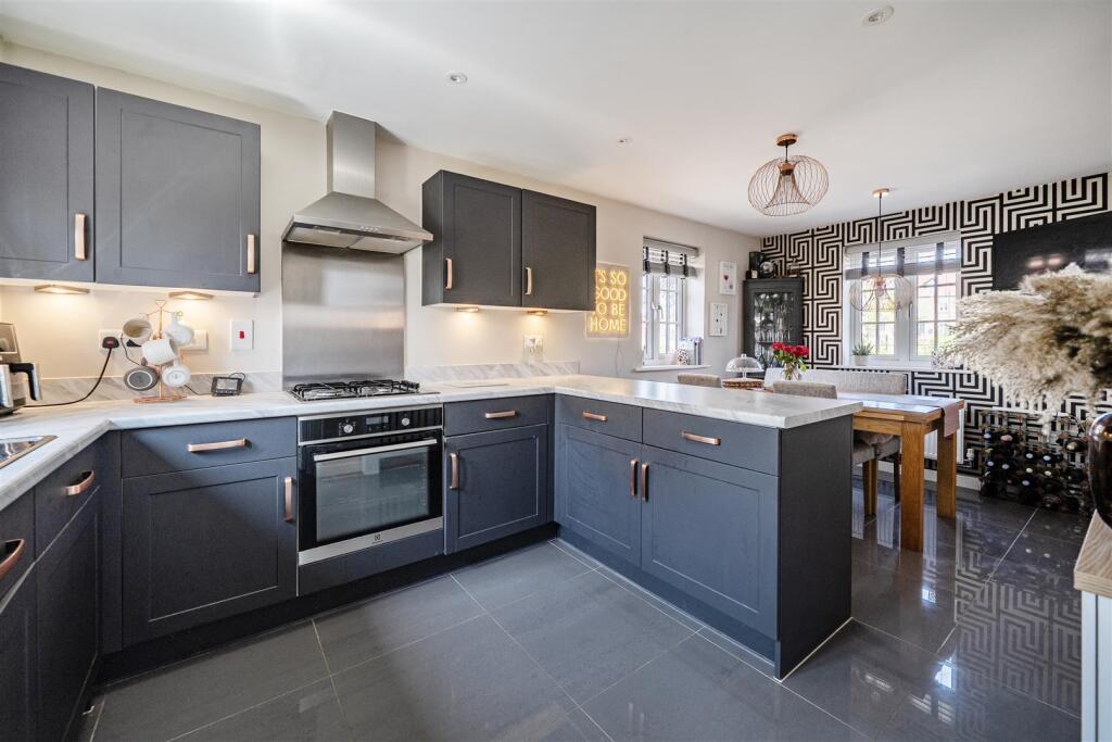 House in Towcester, West Northamptonshire - View 5