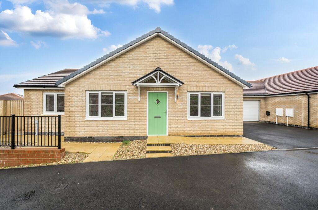 Broadweavers Close, Wincanton, Somerset, BA9, Somerset
