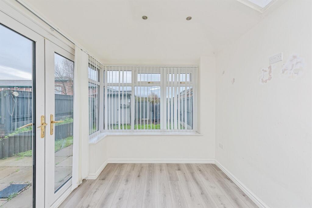 Additional image 10 of Lowes Drive, Tamworth