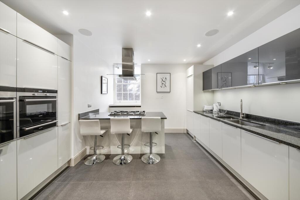 Apartment in London, South Kensington - View 5