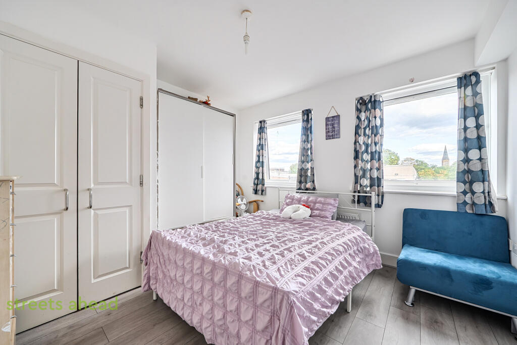 Apartment in London - More