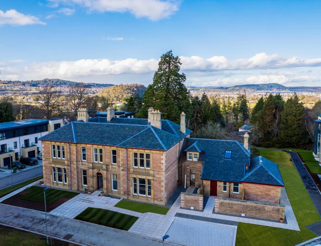 Apartment in Inverness, Drummond, Lochardil - View 2