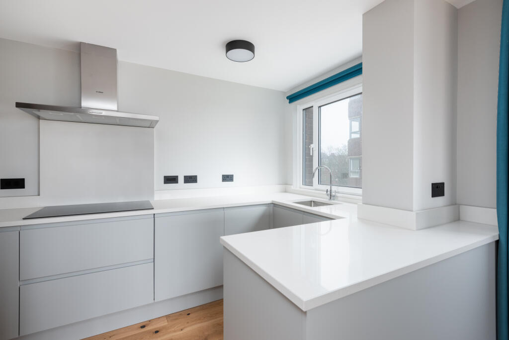 Main image of property: Beautiful 3-Bedroom Apartment in Hove