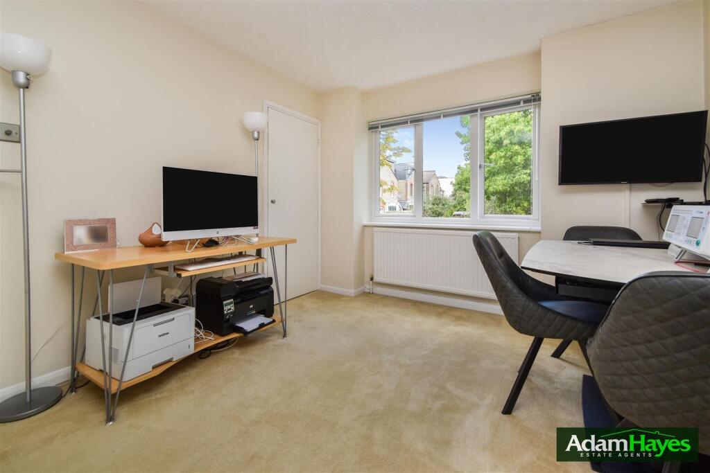 Apartment in London, Friern Barnet - View 4