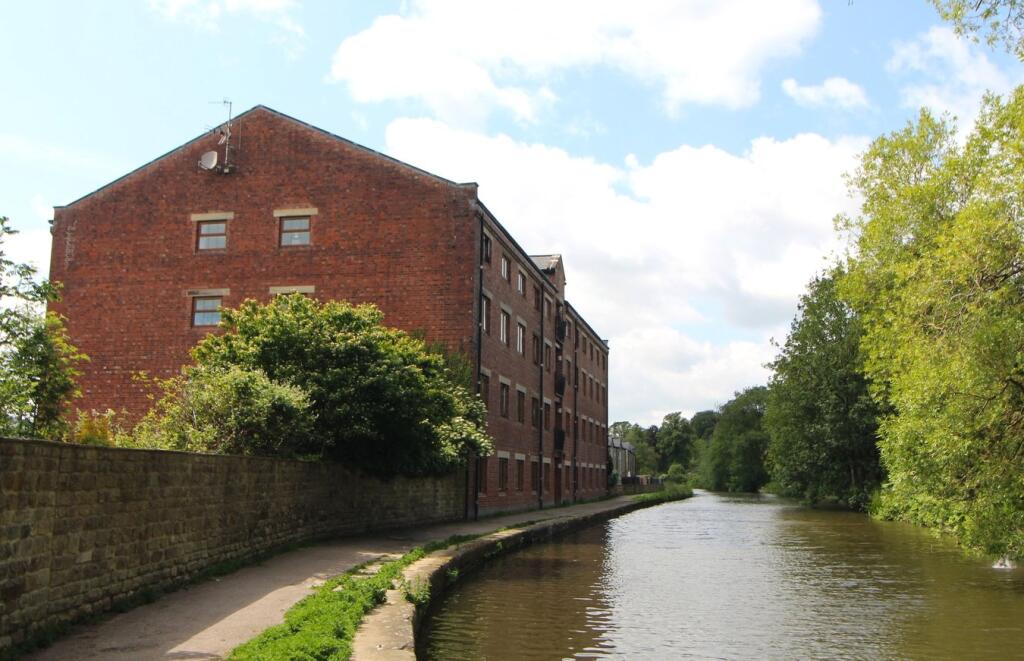 Canal Road, Riddlesden, Keighley, BD20