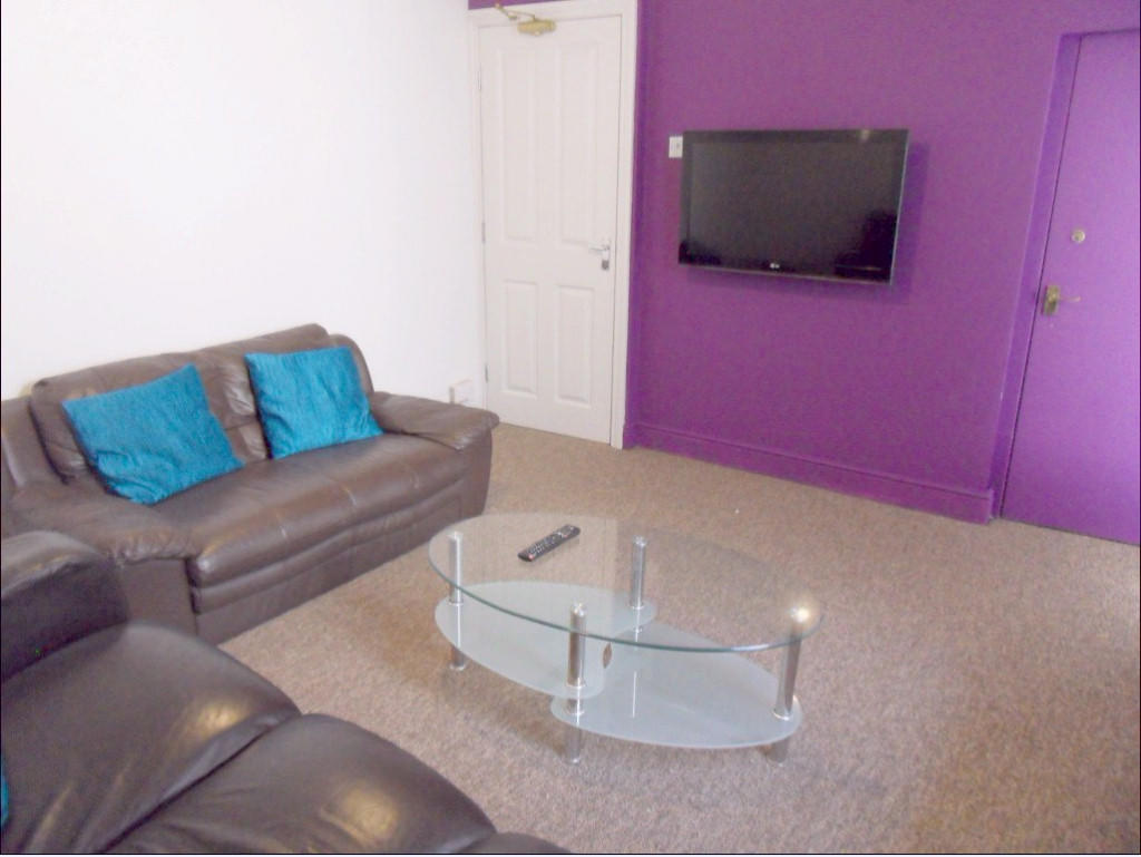 House in Reading - View 4