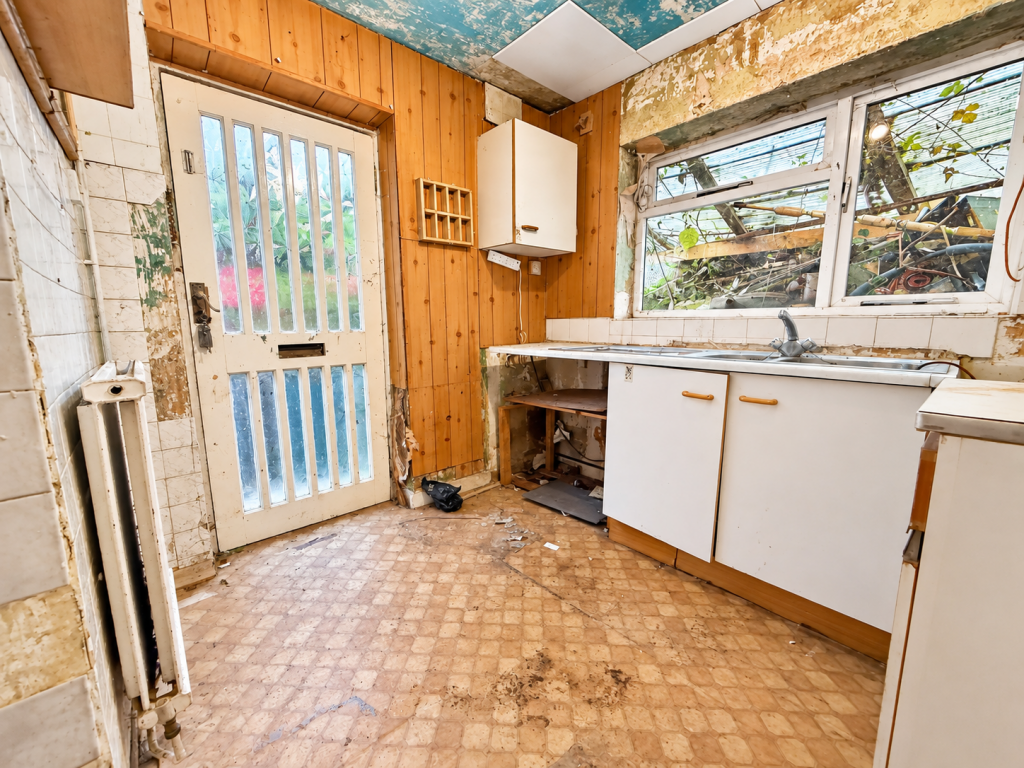 67 Bishop Street, Alfreton, Derbyshire DE55 7EF photo 4