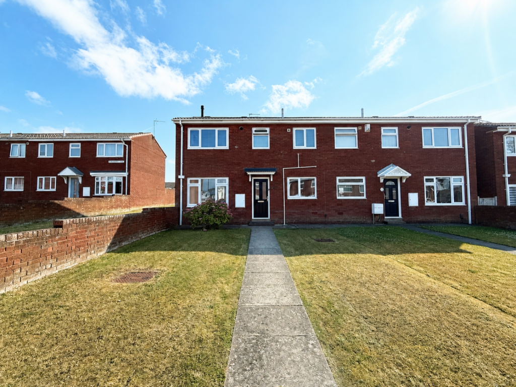 3-bed semi-detached on Honeysuckle Close, Sunderland, SR3, £150,000