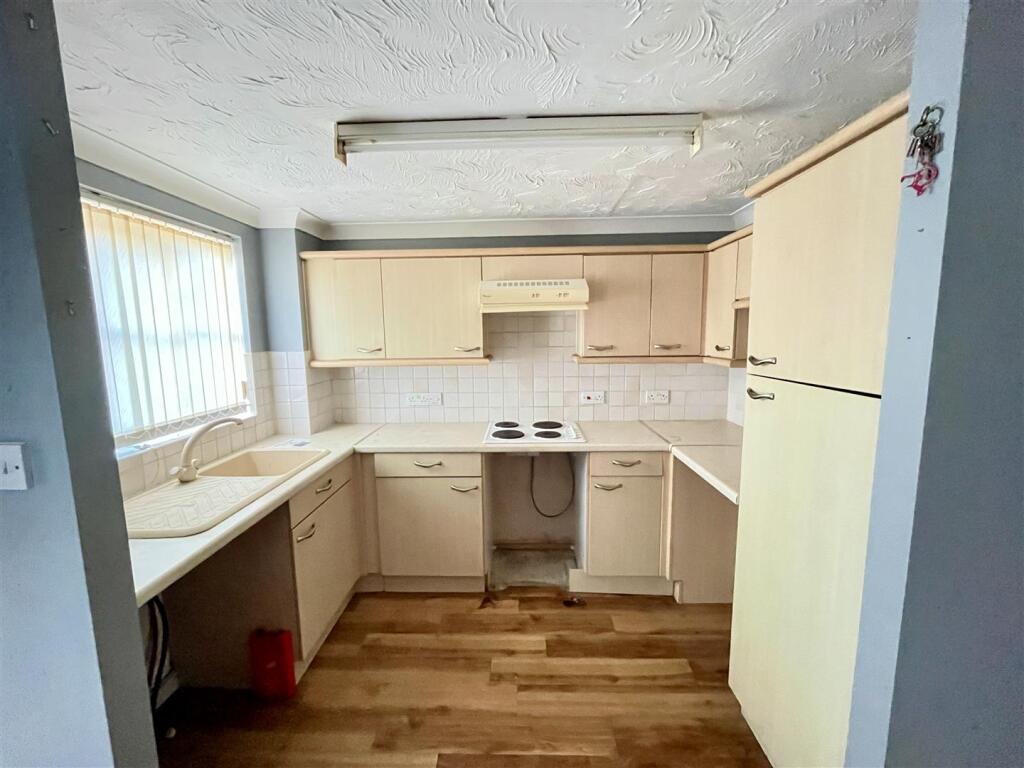 Elan Close, Wymondham - View 3