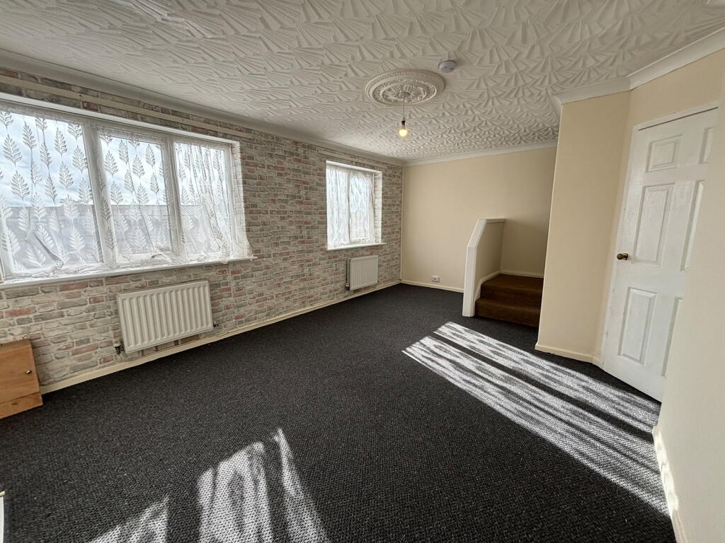 Apartment in West Lancashire, Skelmersdale - More