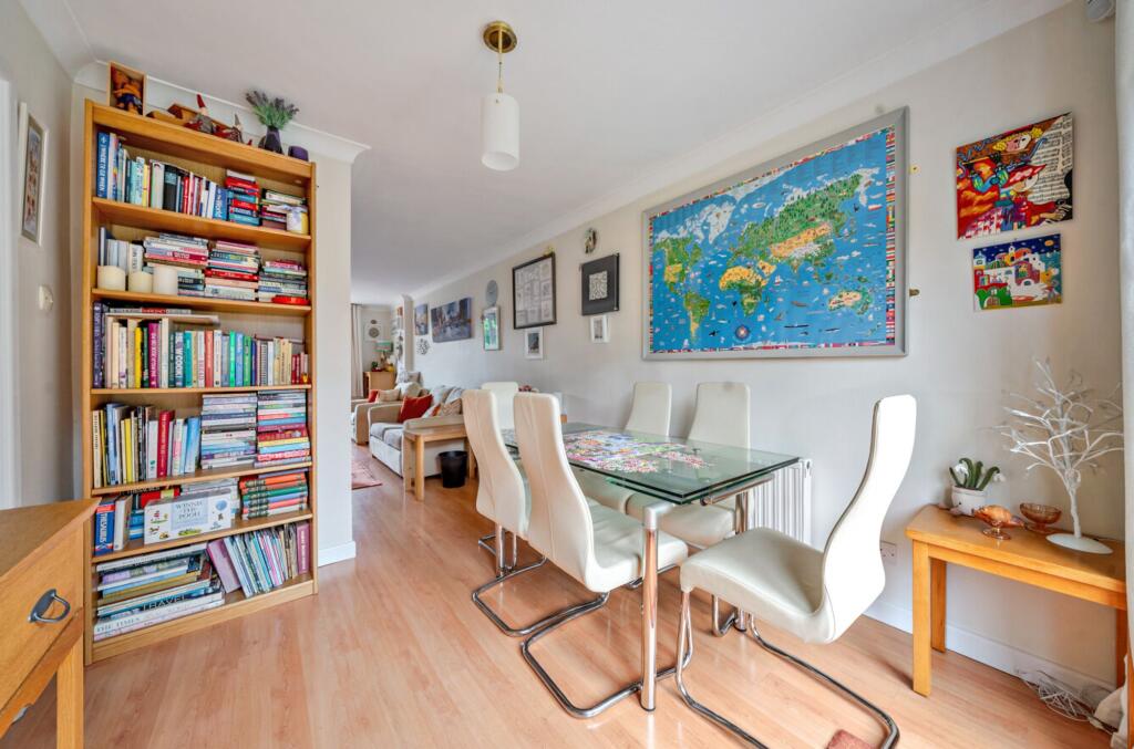 Park Road, Thornbury, BS35 photo 4