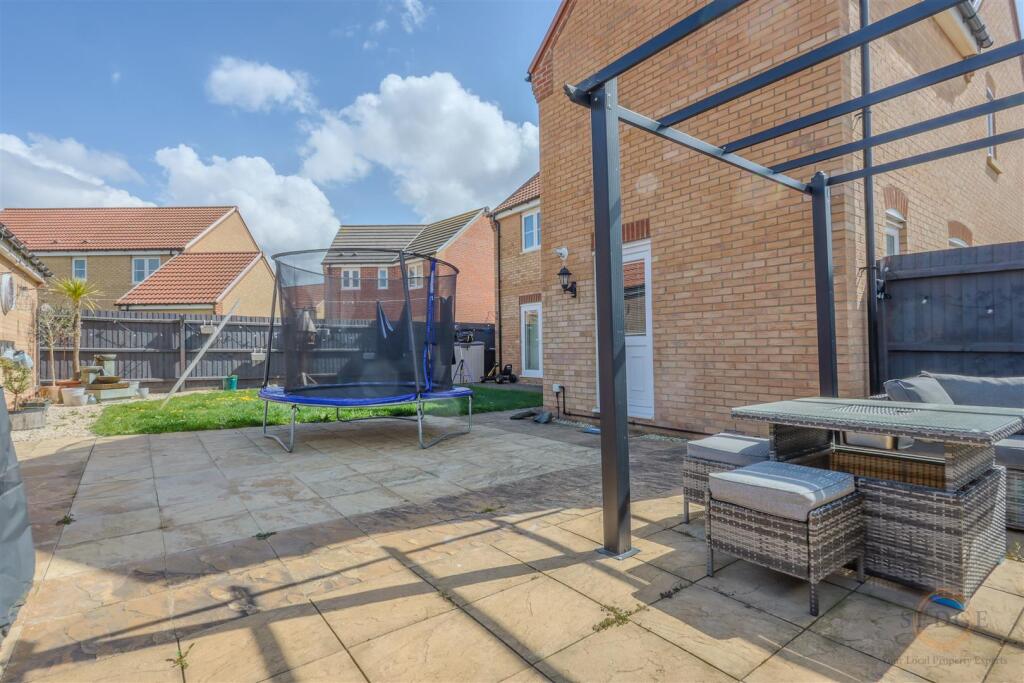 Atherton Gardens, Pinchbeck, Spalding photo 4