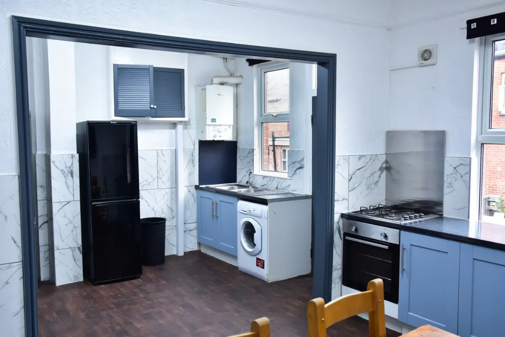 7 bedroom terraced house for rent