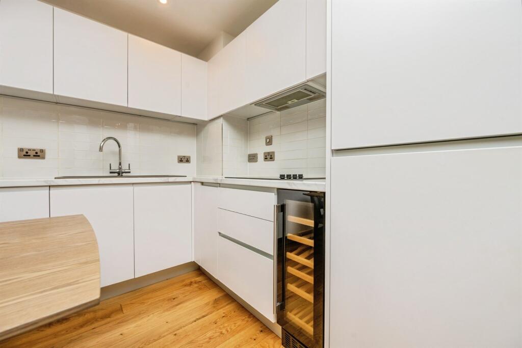 Additional image 6 of Arden Gate, B15