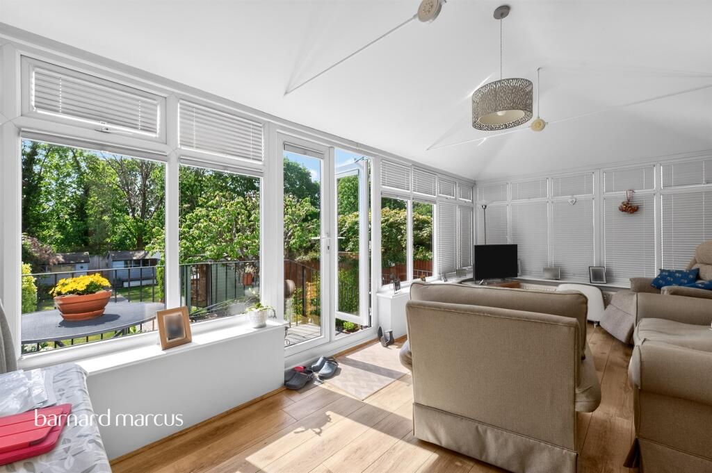 House in Worcester Park - View 3