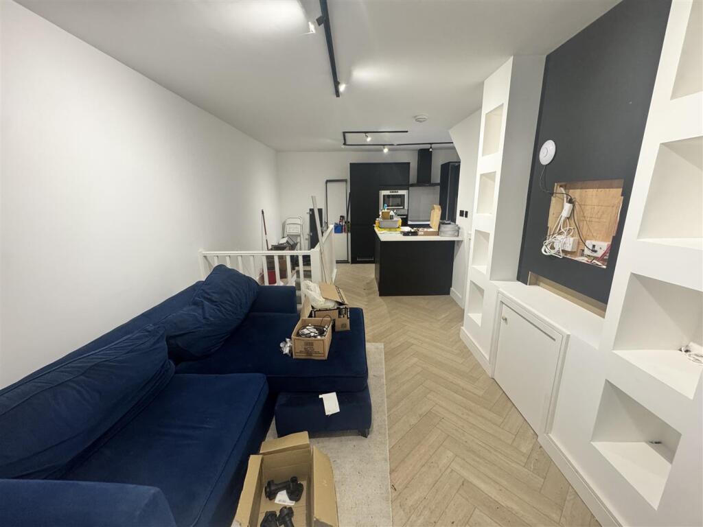 Main image of property: Park Royal Road, Acton