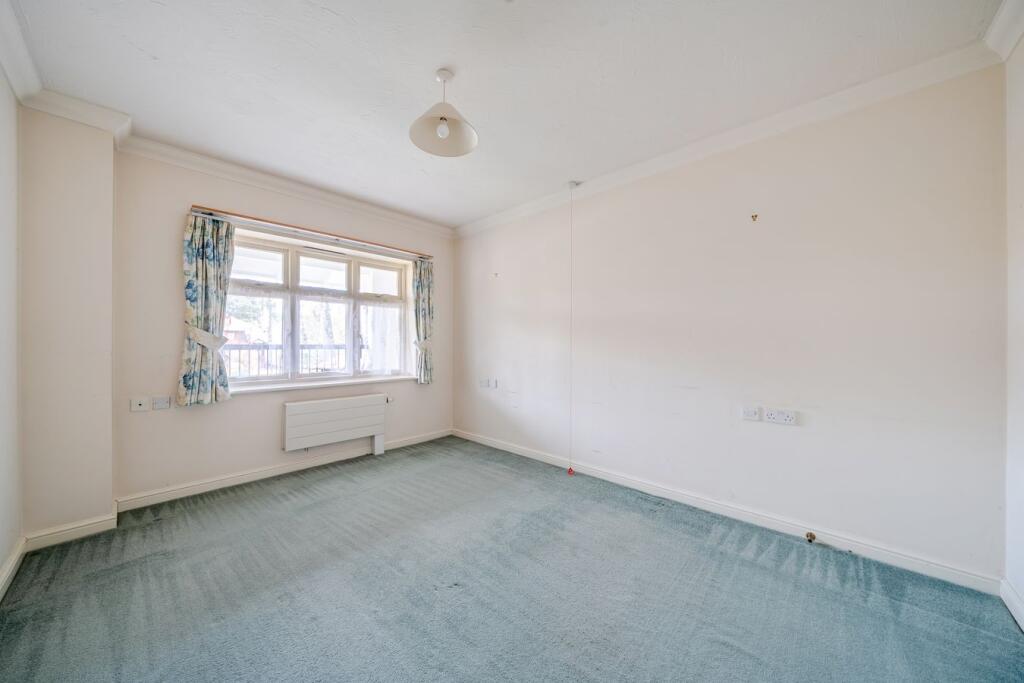 Apartment in Chester - View 5