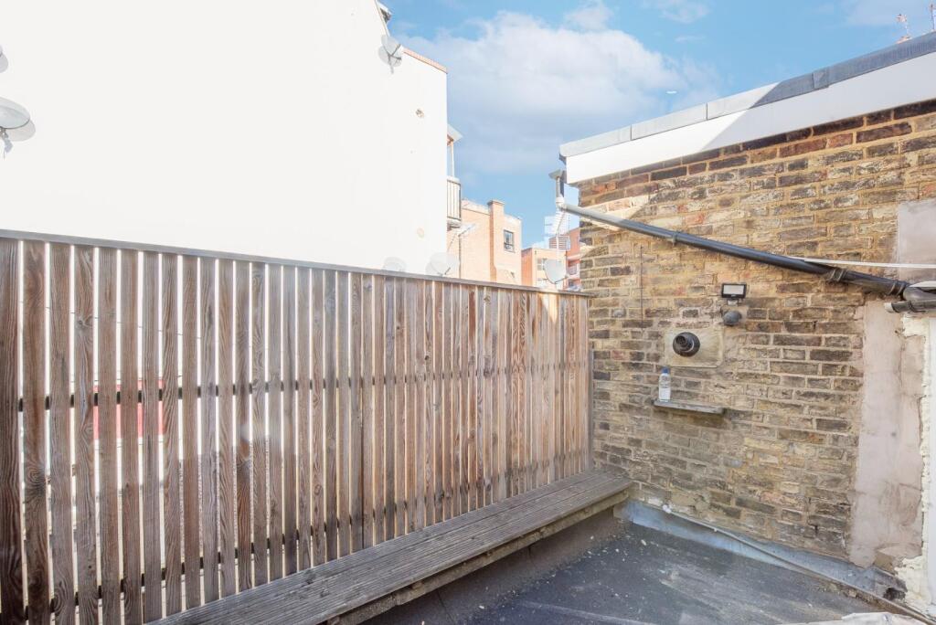 Apartment in London - View 5