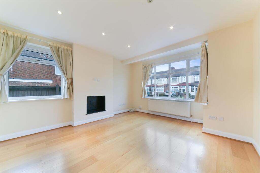 House in London, West Barnes - View 3